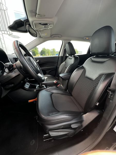 Jeep Compass 1.4 MultiAir 103kW Night Eagle - fotka 6 z 22