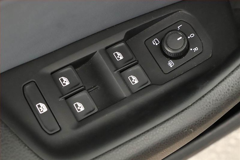 Volkswagen Arteon (2019) Elegance 2.0 TSI - fotka 18 z 21