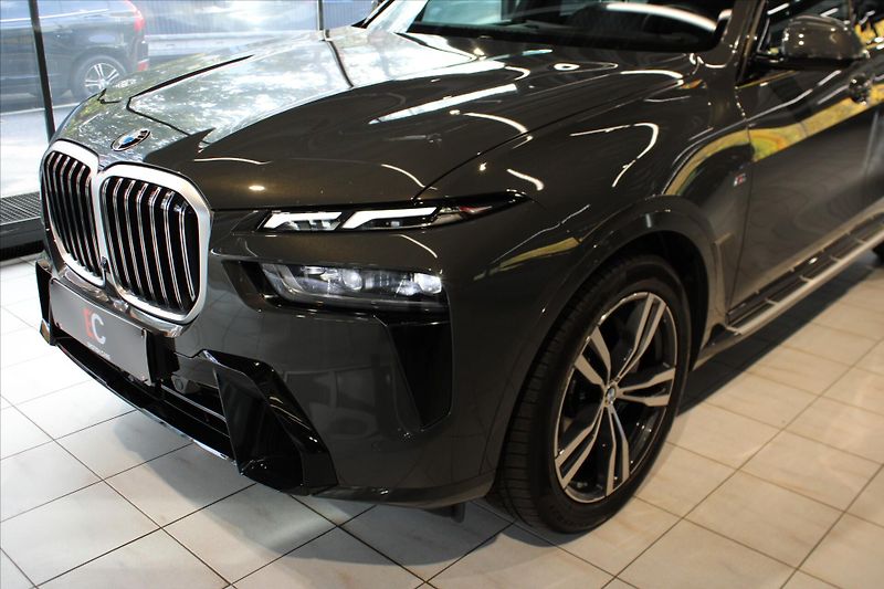 BMW X7 xDrive40d M Sport DAProf/ExDrP - fotka 7 z 43