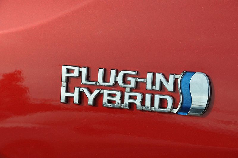 Toyota RAV4 2.5 PHEV 136kW 4x4 Selection - fotka 18 z 20