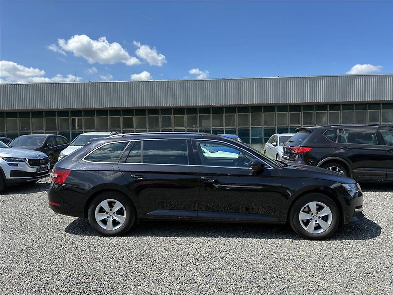 Škoda Superb 2,0 TAŽNÉ,EL.KUFR,KAMERA - fotka 5 z 32