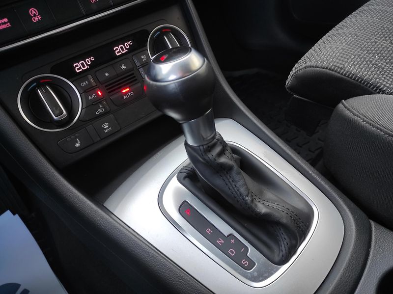 Audi Q3 2,0TDi 4x4,S-Tronic,Sport,ČR - fotka 24 z 49