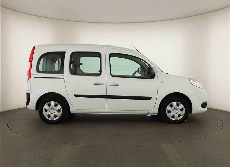 Renault Kangoo (2020) 1.5 dCi, 5Míst, ČR, 1Maj, DPH - fotka 6 z 12