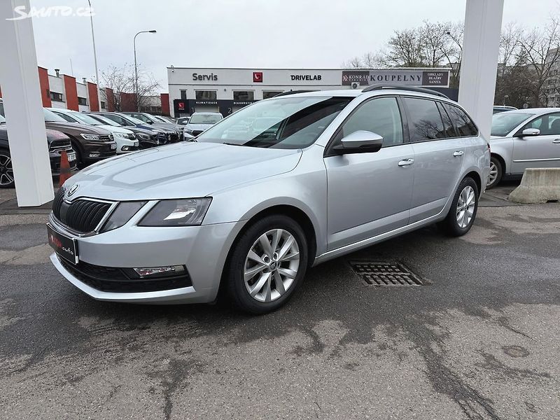 Škoda Octavia 1.6 TDi DSG - fotka 2 z 32