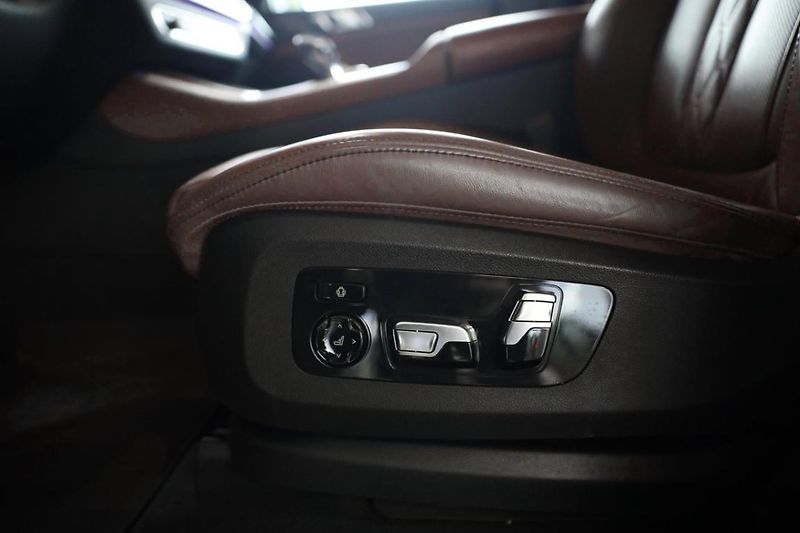 BMW X5 xDrive 45e - fotka 32 z 35