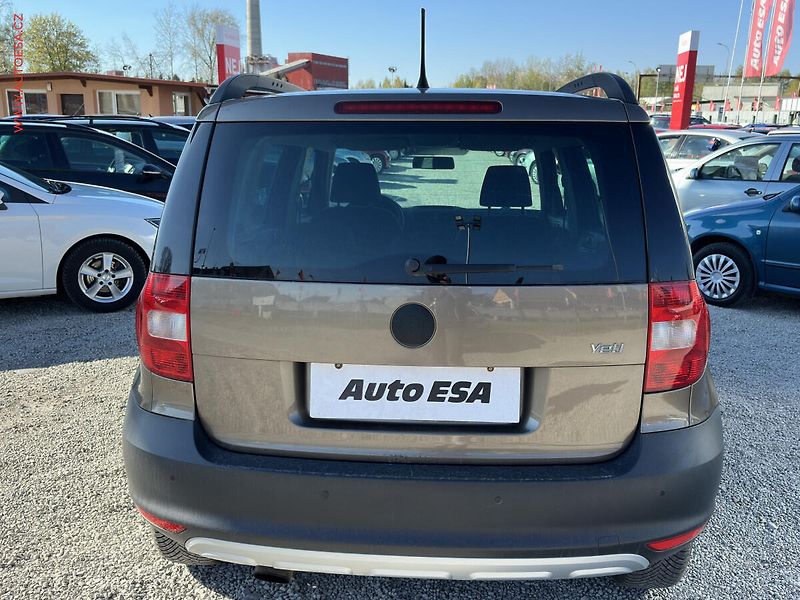 Škoda Yeti (2012) 1.2 TSi, DSG - fotka 5 z 16