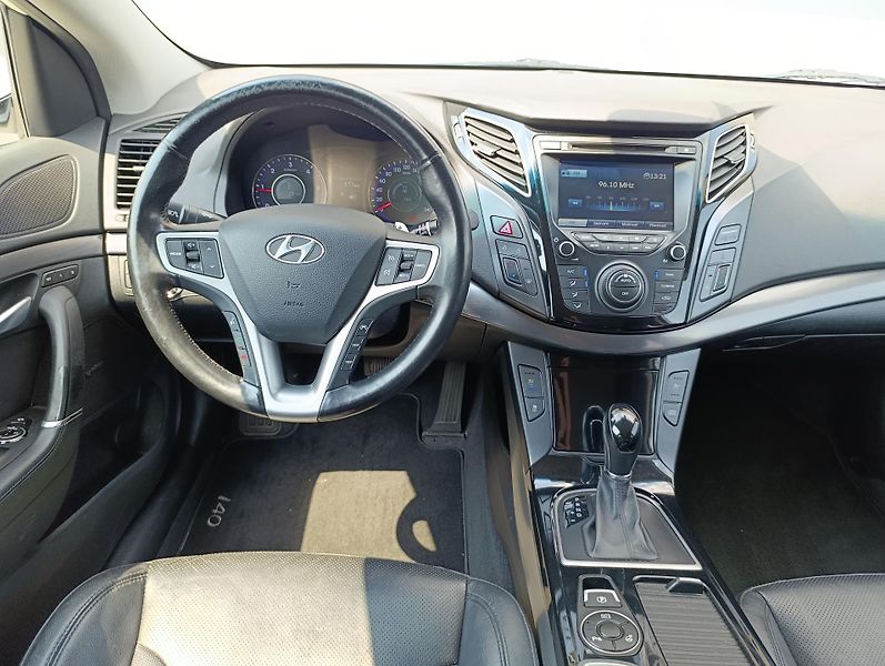 Hyundai i40 1.7CRDi 100kW ČR  - fotka 21 z 34