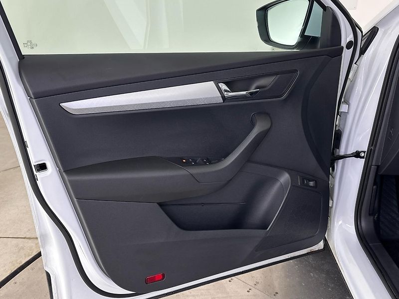 Škoda Karoq Ambition DSG - fotka 13 z 27