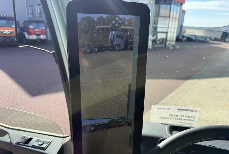 Mercedes-Benz Actros (2026) 2553 6x2/4 tahač EURO 6 - fotka 14 z 21