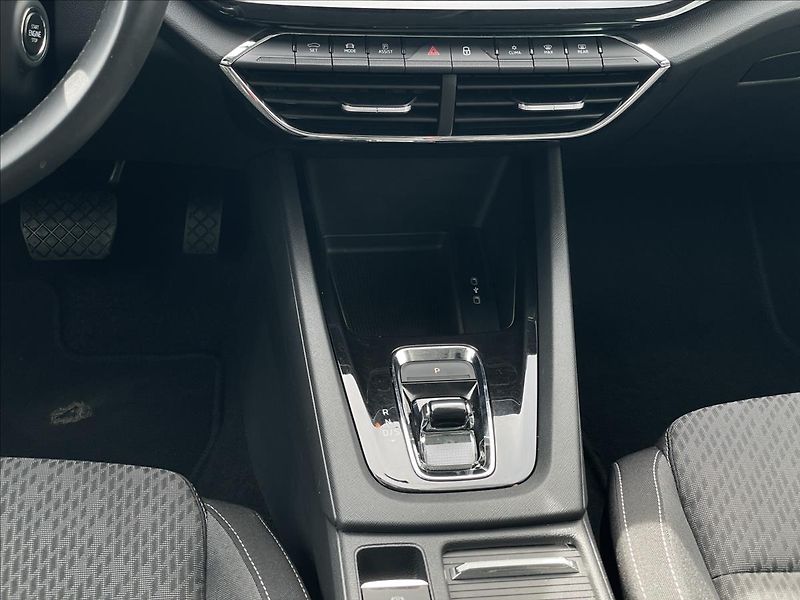 Škoda Octavia 2,0 TDI DSG Style Plus TAŽNÉ - fotka 12 z 22