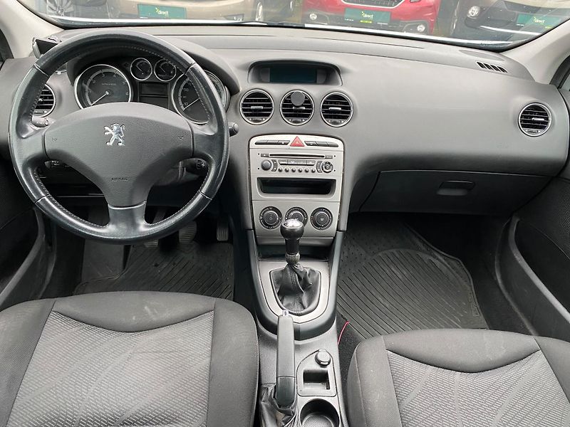 Peugeot 308 - fotka 4 z 11