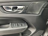 Volvo XC60 2.0 B4 4x4 PLUS  Black - náhled 24