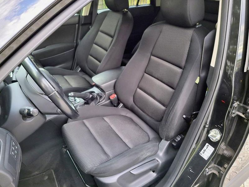 Mazda CX-5 2.0 benzin Rezervace - fotka 36 z 48
