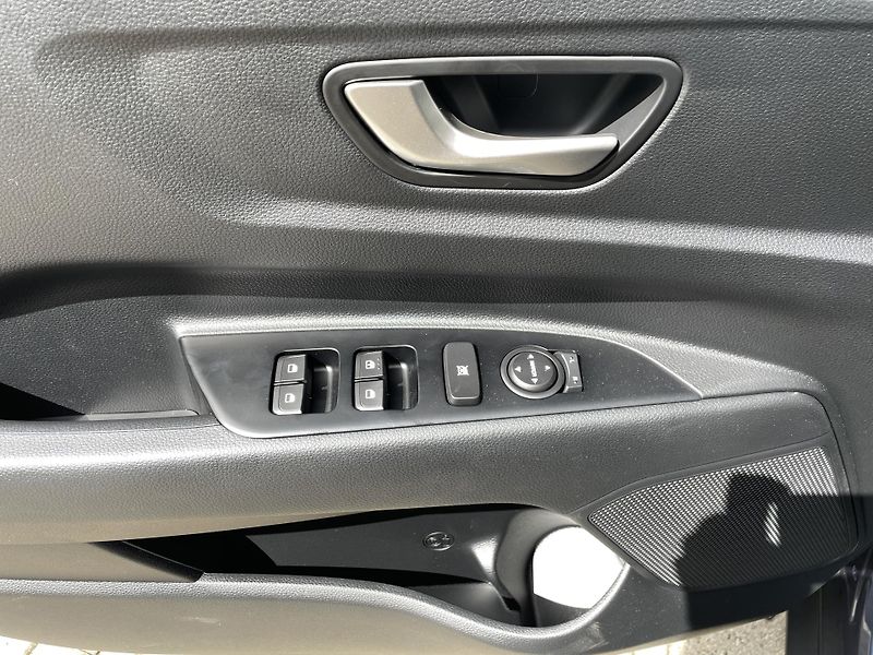 Kia Stonic (2026) 1,0T-GDi SPIN 7DCT - fotka 2 z 17