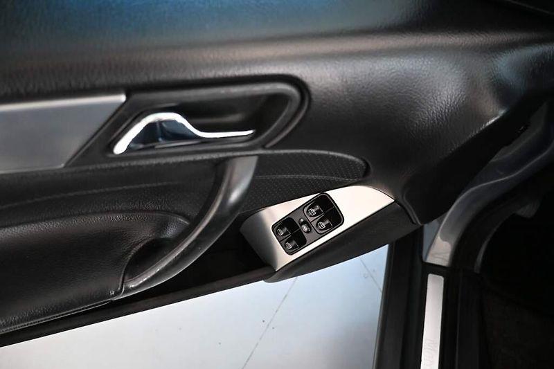 Mercedes-Benz Třídy C (2007) 1.8 200 KOMPRESOR, Avantgarde - fotka 14 z 21