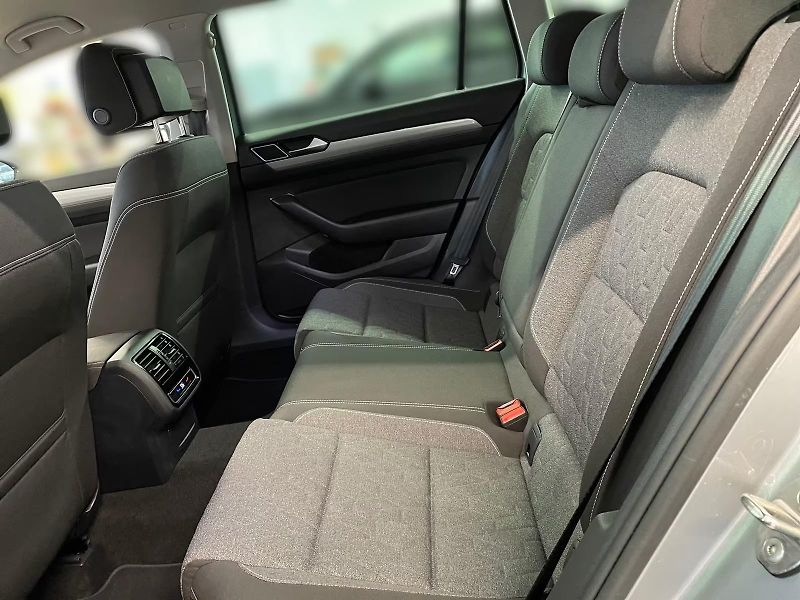 Volkswagen Passat 2.0TDI DSG 110kW Business TZ - fotka 5 z 6