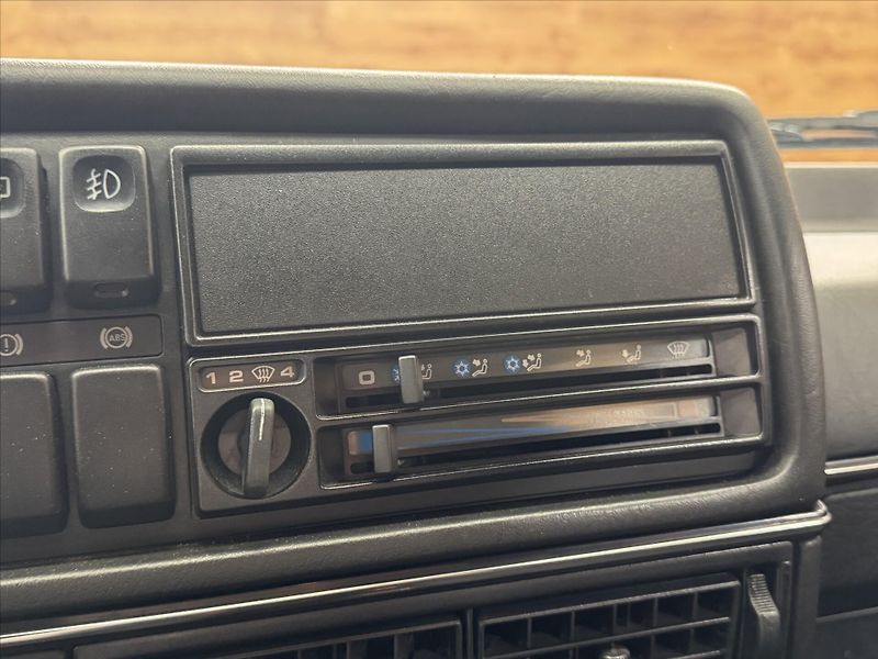 Volkswagen Golf GTi 1.8 G60 KLIMA SERVO - fotka 10 z 19
