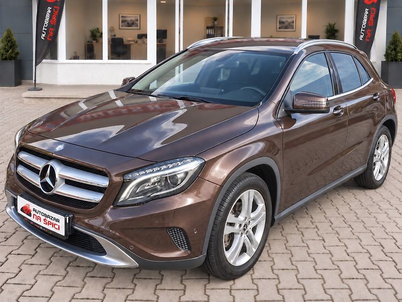 Mercedes-Benz GLA (2014) 220CDI 125kW 4MATIC -TAŽ.ZAŘ. - fotka 4 z 35