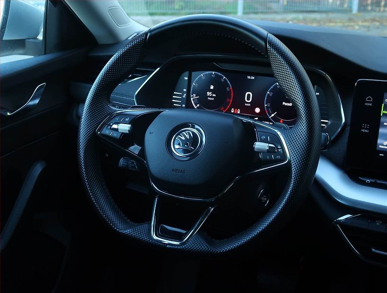 Škoda Octavia (2022) Style Plus 2.0 TSI - fotka 26 z 26