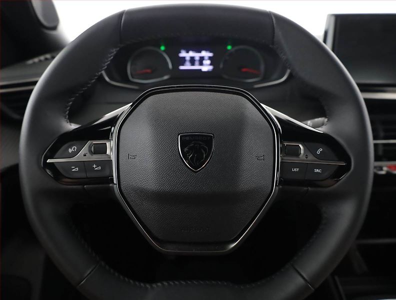 Peugeot 2008 (2025) Style 1.2 PureTech - fotka 8 z 18