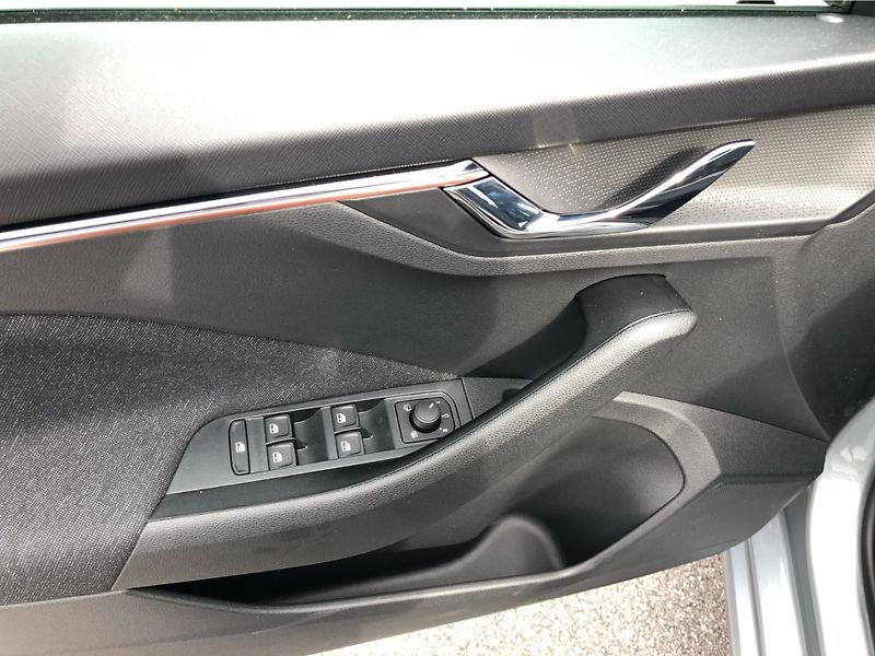 Škoda Scala 1.0 TSI - fotka 15 z 29