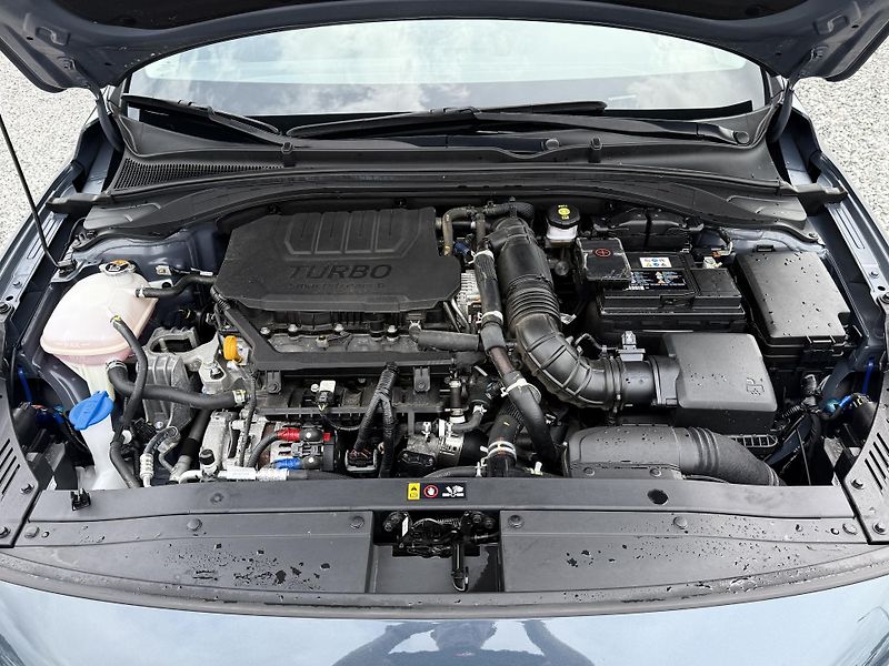 Hyundai i30 1,5 T-GDI DCT Smart Automat ČR - fotka 6 z 40