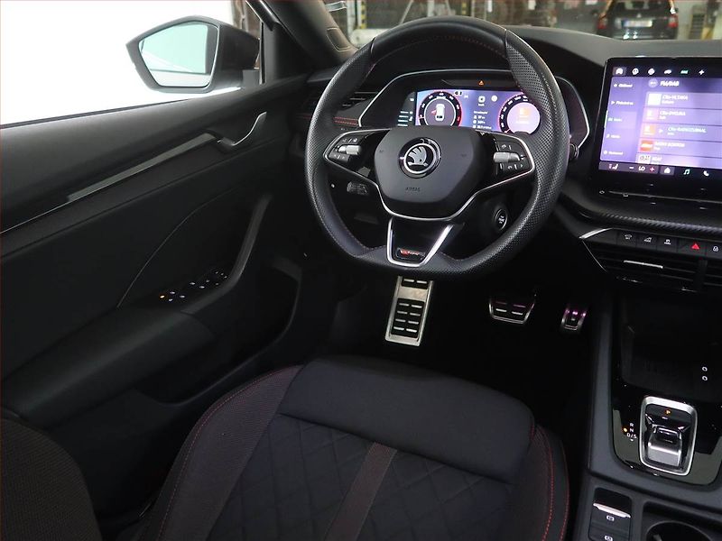 Škoda Octavia (2025) RS 2.0 TSI, RS, Navigace - fotka 7 z 23