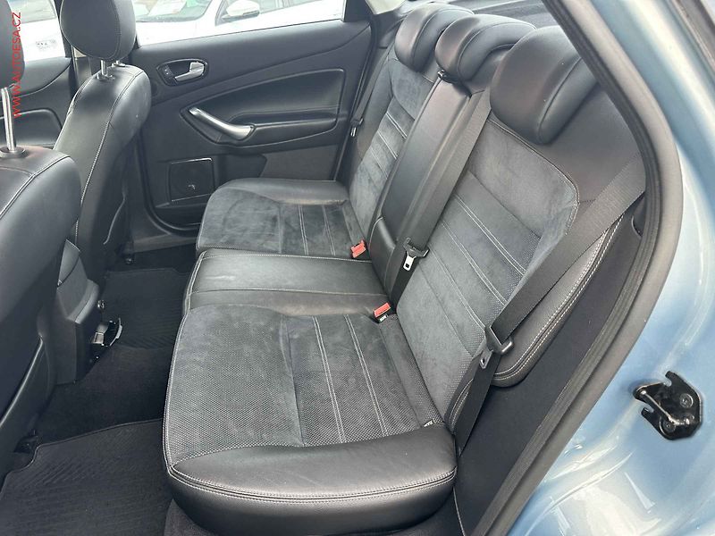 Ford Mondeo (2009) 2.2TDCi, Xenon, AC - fotka 10 z 15