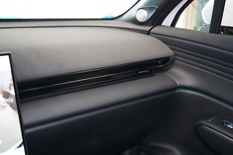 Omoda Ostatní PREMIUM 1.6 T-GDI AWD DCT - fotka 32 z 32