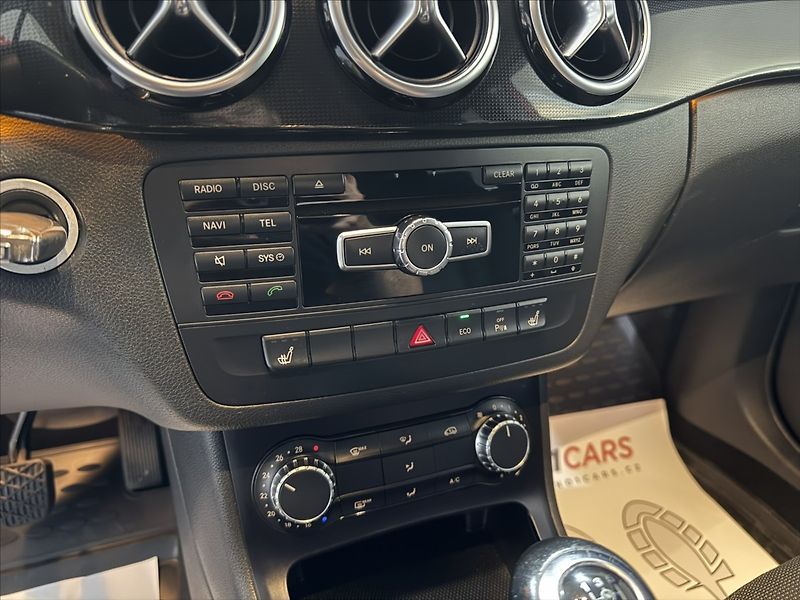 Mercedes-Benz Třídy B 1,8   CDi BI-XEN NAVI VÝHŘEV - fotka 18 z 40