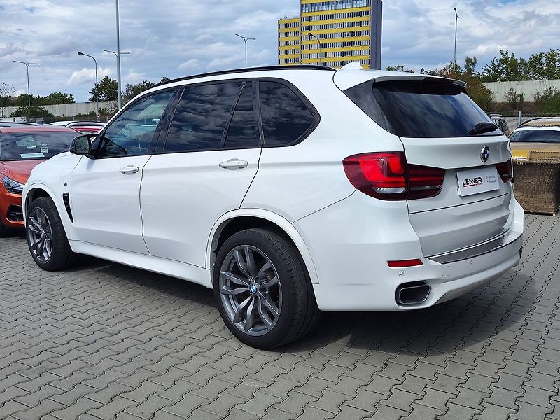BMW X5 3.0/230kW xDrive40d - fotka 7 z 40