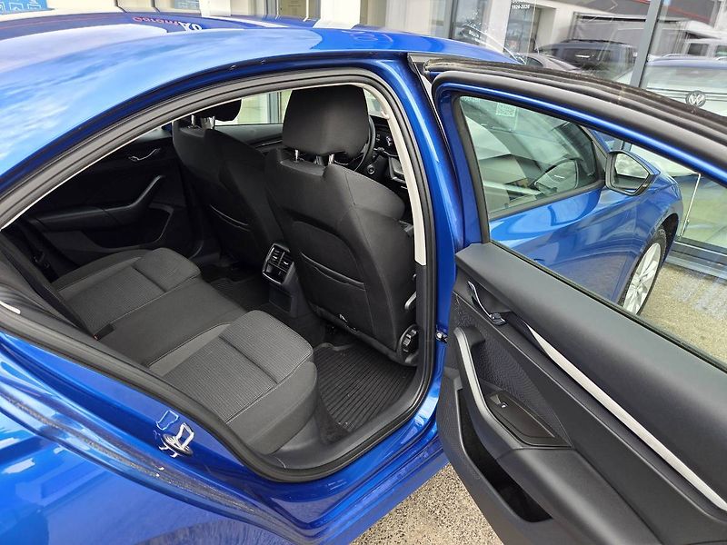 Škoda Octavia 1.5 TSI Ambiente - fotka 25 z 31