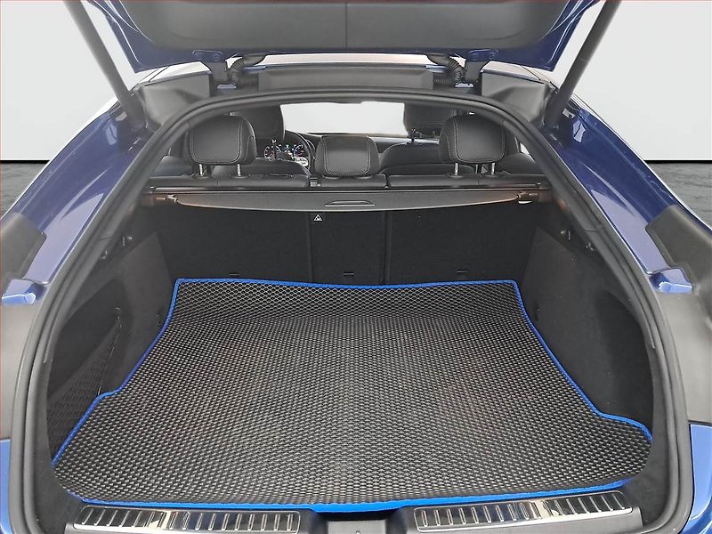 Mercedes-Benz GLC (2023) 300 4MATIC - fotka 14 z 20