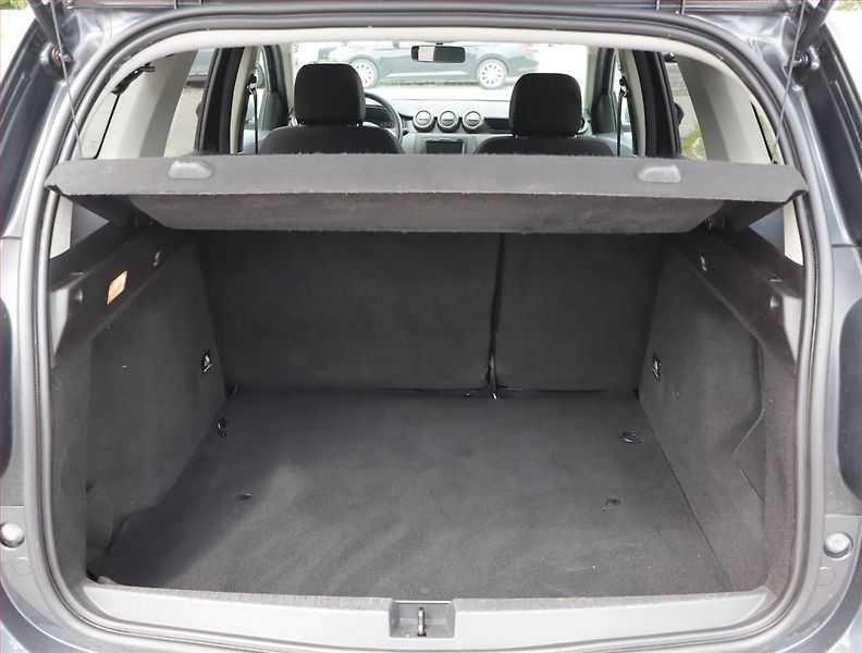 Dacia Duster (2019) 1.3 TCe, Serv.kniha, Tempomat - fotka 13 z 18