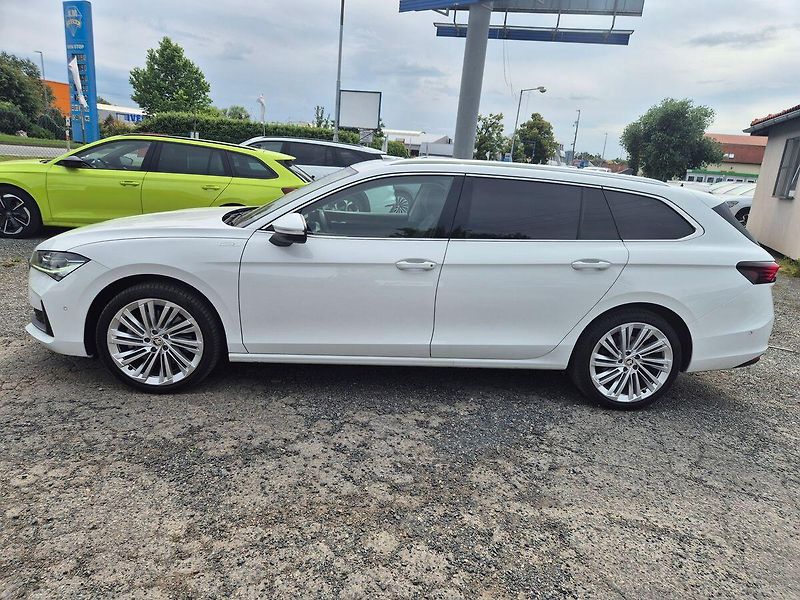 Škoda Superb Combi 2,0 TDI DSG 4x4 142 kW L - fotka 8 z 41