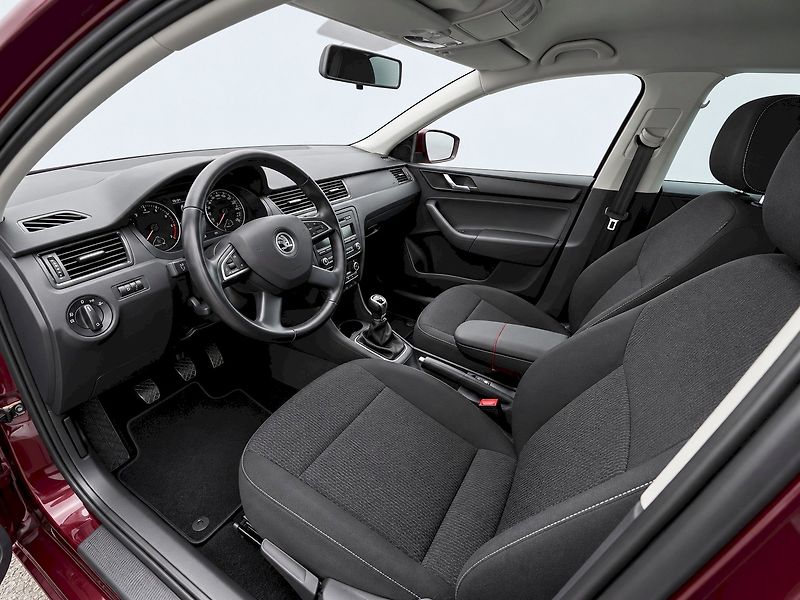 Škoda Rapid (2013) AMBIT 63/1.2TSI 5G - fotka 12 z 27