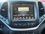 Jeep Cherokee 2.2 CRD 4x4/147kW/Automat/1MAJ - náhled 32