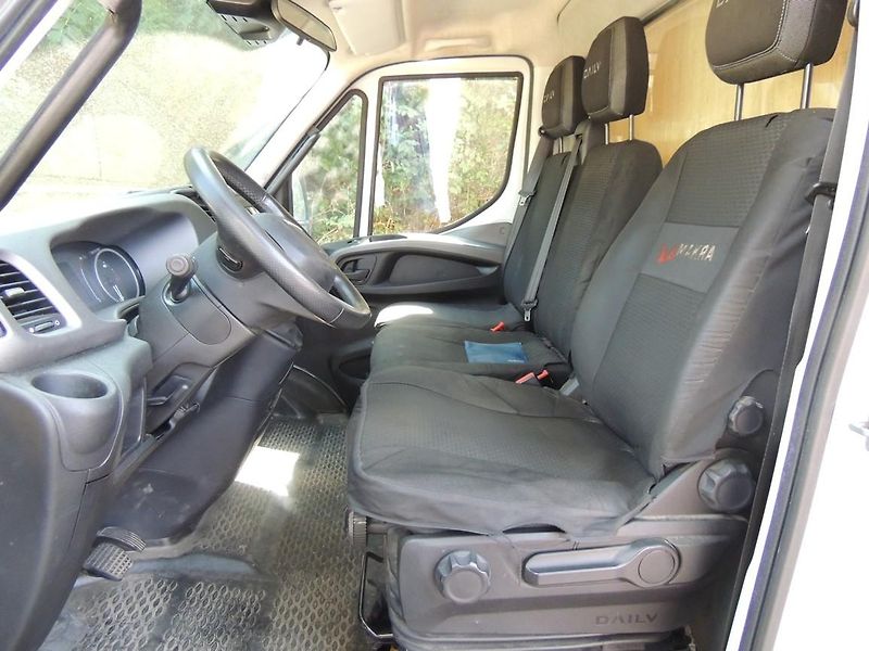Iveco Daily (2022) 3.0D,129kw,automat,ČR,1.maj. - fotka 7 z 19