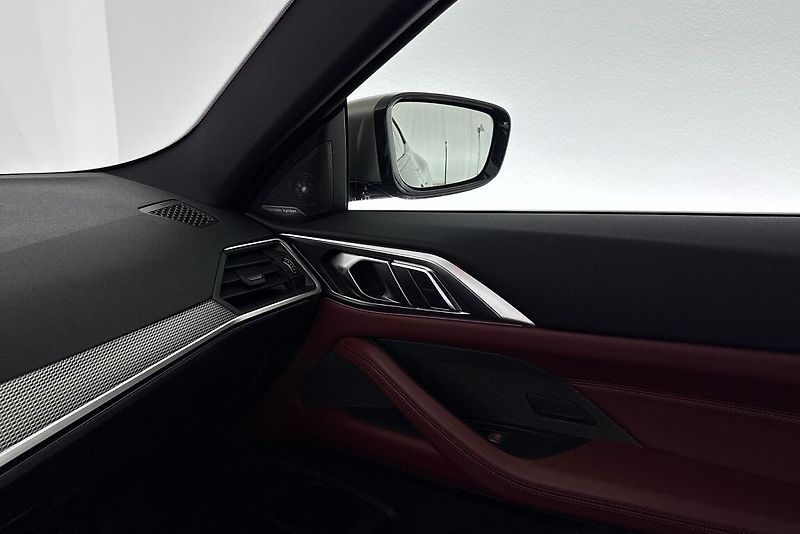 BMW Řada 4 M440i xDrive - fotka 16 z 24