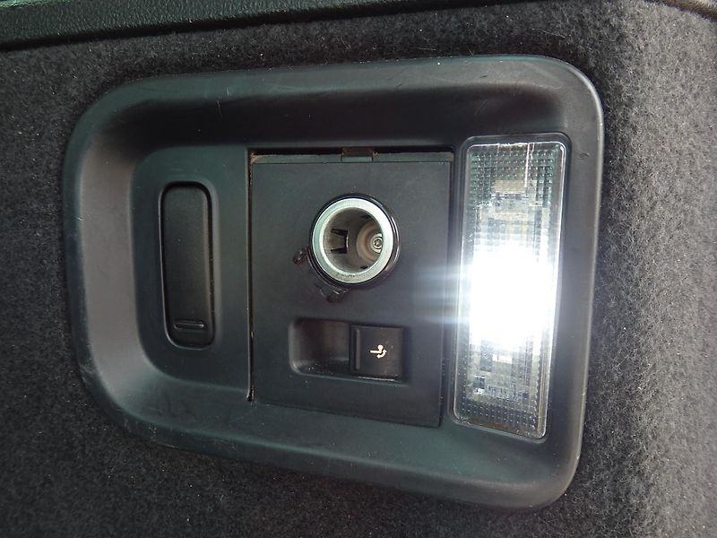 Volkswagen Sharan 2.0 TDI 130 kW - fotka 22 z 39