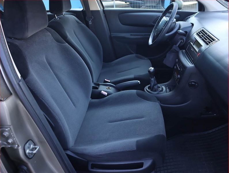 Citroën C4 (2010) 1.4 16V, Serv.kniha, po STK - fotka 9 z 14