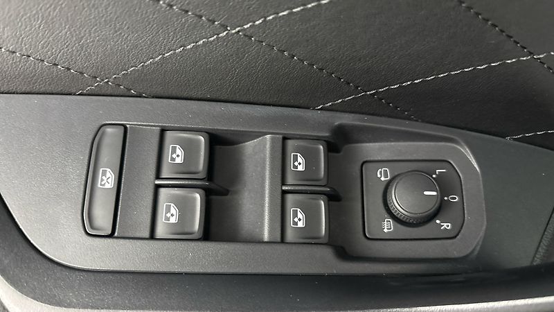 Škoda Kodiaq 2.0 TSI DSG 4x4 RS - fotka 25 z 36