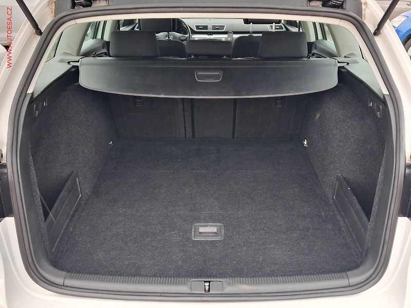 Volkswagen Passat (2012) 2.0TDI, DSG - fotka 7 z 23