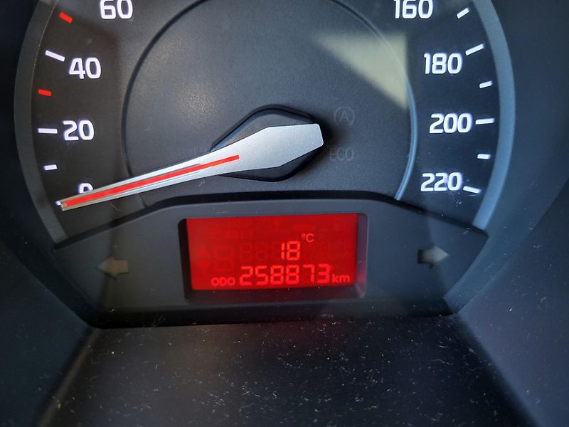 Kia Rio 1.4 i DOHC 16V 80kW - fotka 11 z 35
