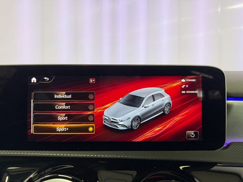 Mercedes-Benz Třídy A TURBO 4MATIC, BURMESTER, KEYLE - fotka 17 z 25