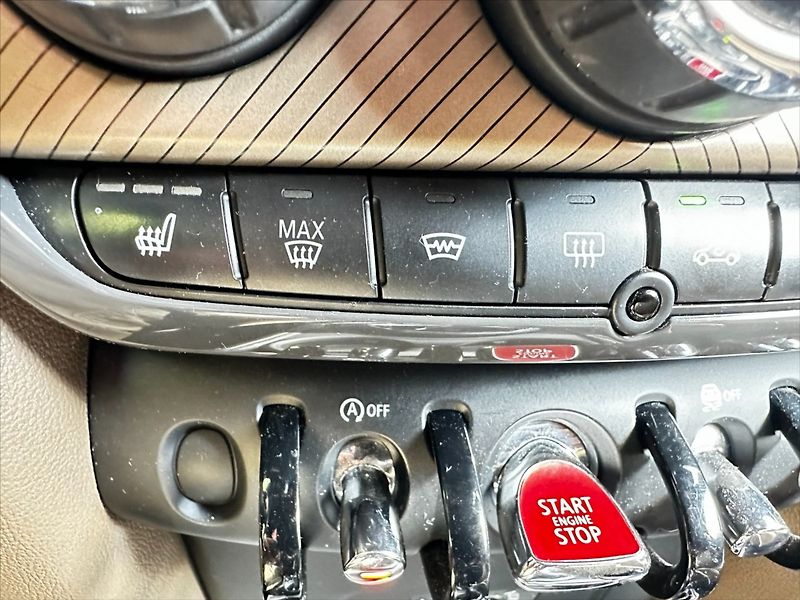 Mini Countryman 2,0 SD 140kW- automat- CZ - fotka 45 z 47