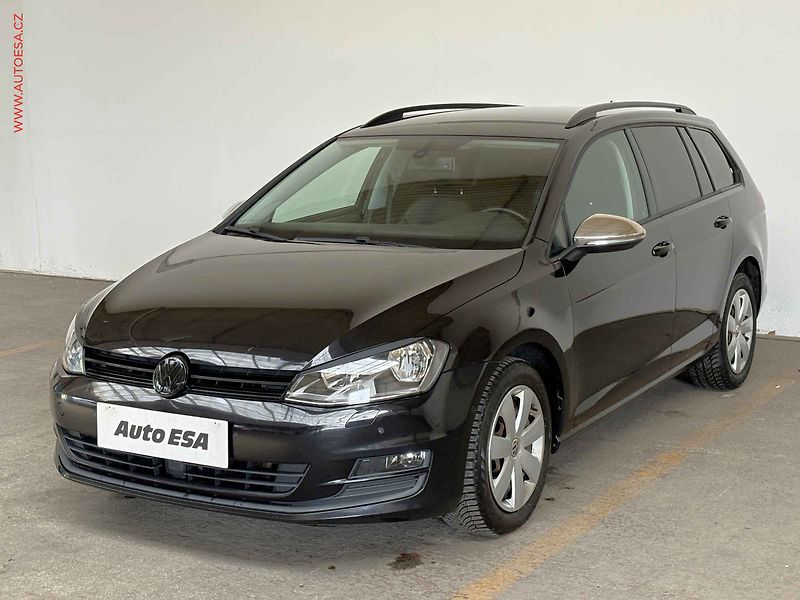 Volkswagen Golf (2014) 2.0 TDi, AC, ACC, Navi - fotka 3 z 17
