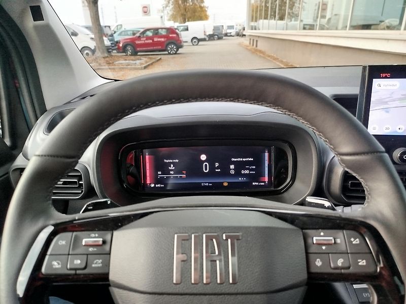 Fiat Qubo L (2026) 1,5 HDI Maxi 130k AT8 7 míst - fotka 7 z 10