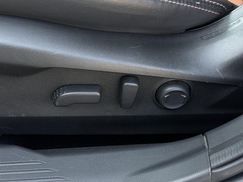 Subaru Outback 2.5 Touring Lineatronic - fotka 32 z 38