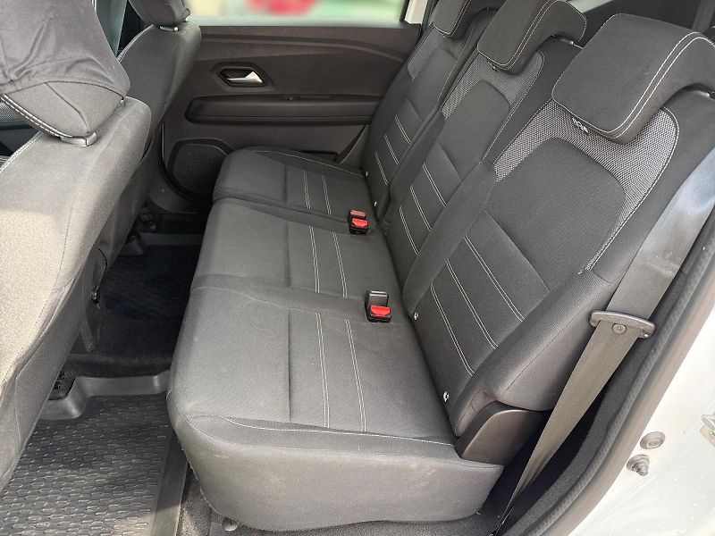 Dacia Jogger (2022) COMFORT 1.0 LPG 67kW CZ DPH - fotka 7 z 11